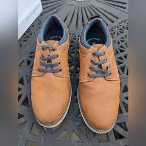 Sonoma boys shoes size 2